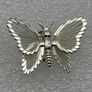 Vintage Monet Silver Tone 3-D w/Open Worked Filigree Butterfly Brooch Pin Signed